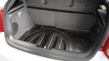 Hyundai Veloster Turbo boot