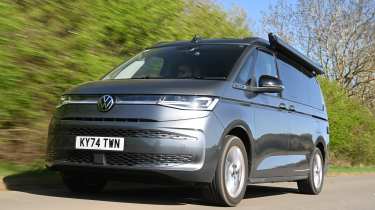 Volkswagen California - front tracking 
