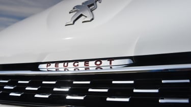 Peugeot 208 GTi grille