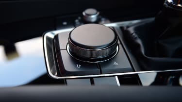 Mazda 3 - rotary controller