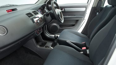 Used Suzuki Swift Mk5 - front seats