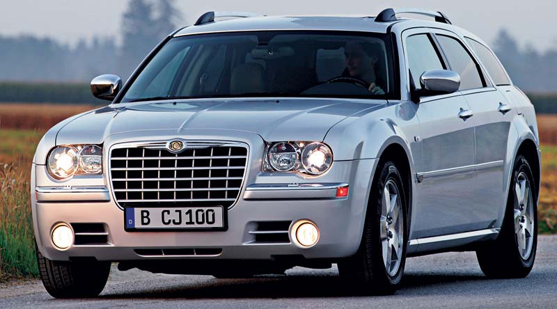 Chrysler 300C Touring | Auto Express