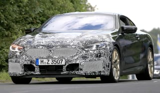 BMW 8 Series facelift - spyshot 1