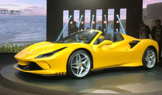 Ferrari F8 Spider - front reveal
