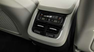 Volvo XC90 - rear heater controls 