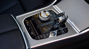 BMW M850i - gear selector