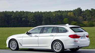BMW 5 Series Touring - side static