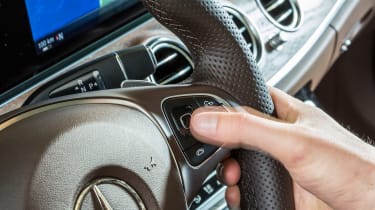 Mercedes E 350 e 2016 - steering wheel