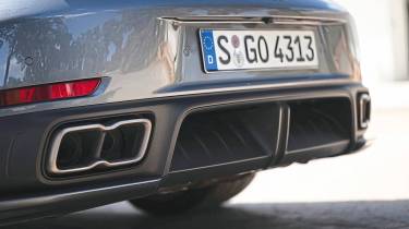Porsche 911 Turbo S - exhausts