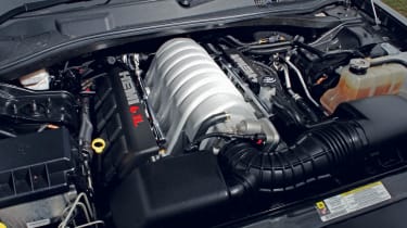 Chrysler 300C SRT-8 engine
