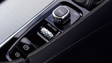 Volvo XC90 - centre console