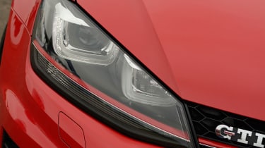 Volkswagen Golf GTI DSG front light