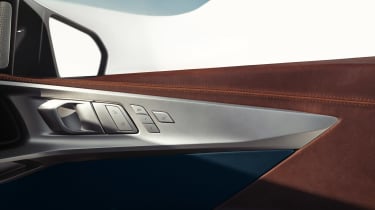 BMW Concept XM - window controls