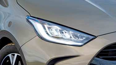 Toyota Yaris - head light detail