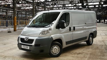 Peugeot Boxer front