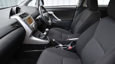 Toyota Verso interior