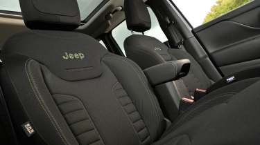 New Jeep Renegade North Star - front seats 