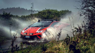 Lamborghini Huracan front action water splash