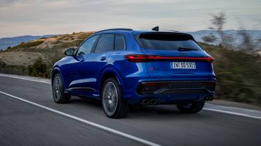 2024 Audi SQ5 - rear tracking