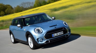 MINI Clubman ALL4 2016 - front tracking 2