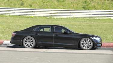 Bentley Flying Spur facelift - side action 