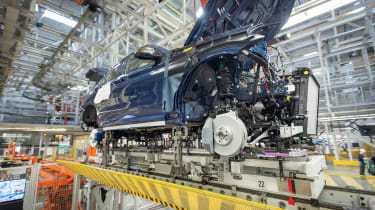 BMW SUVs feature - BMW X7 production line