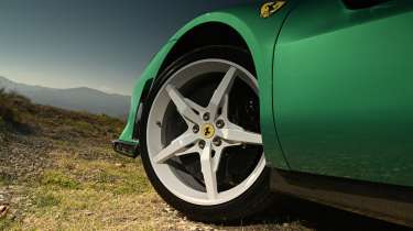 Ferrari 296 Speciale - wheel