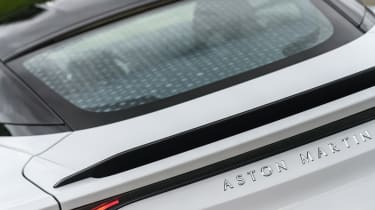 Aston Martin DBS Superleggera - rear windscreen