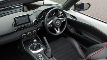 Mazda MX-5 Recaro - interior