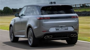 New Range Rover Sport - rear tracking
