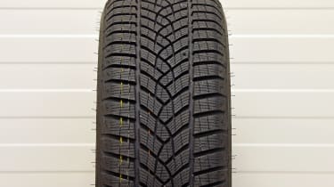 Goodyear UltraGrip Performance Gen-1