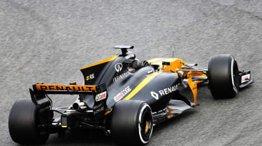 Formula 1 2017 - Renault rear cornering