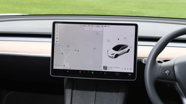 Tesla Model 3 – dashboard screen