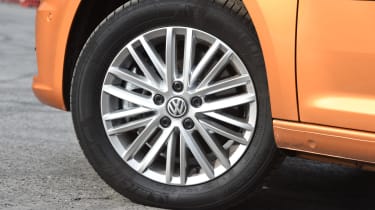 Volkswagen Caddy Maxi Life TSI 2016 - wheel