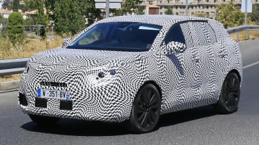 2017 Peugeot 3008 spies front side