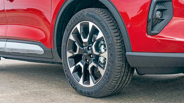 Ford Kuga FHEV - alloy wheels 