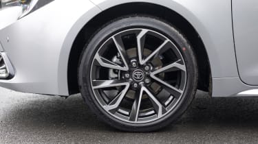 Toyota Corolla Touring Sports - alloy wheels