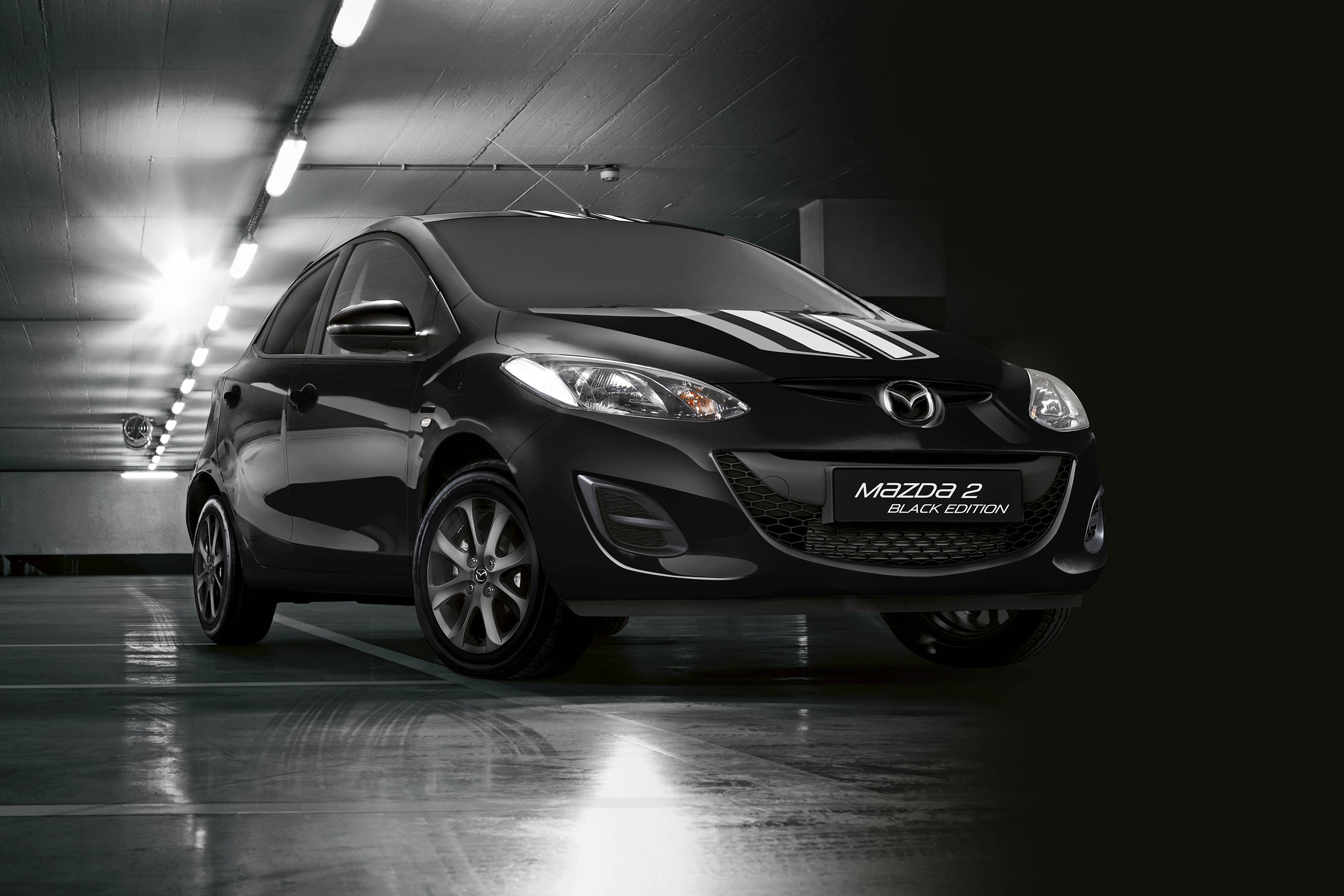 Mazda 2 black edition