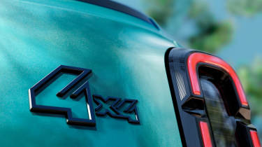 Renault 4 JP4x4 - rear badge