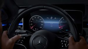 Mercedes%20S-Class%202020%20interior%20technology-7.jpg