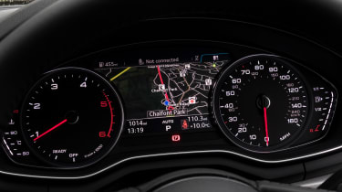 Audi A5 Coupe 2.0 TDI - dials