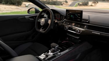 Audi RS 4 Avant Competition - front seats