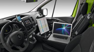 Renault Traffic - cabin multimedia