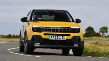 Jeep Avenger Summit – front cornering