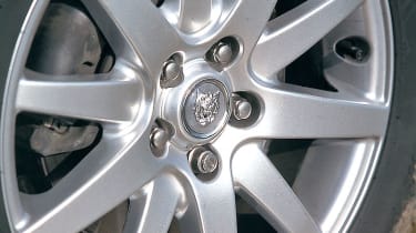 Jaguar S-Type wheel