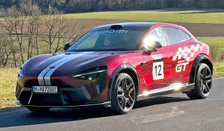 Xiaomi YU7 GT - front 3/4