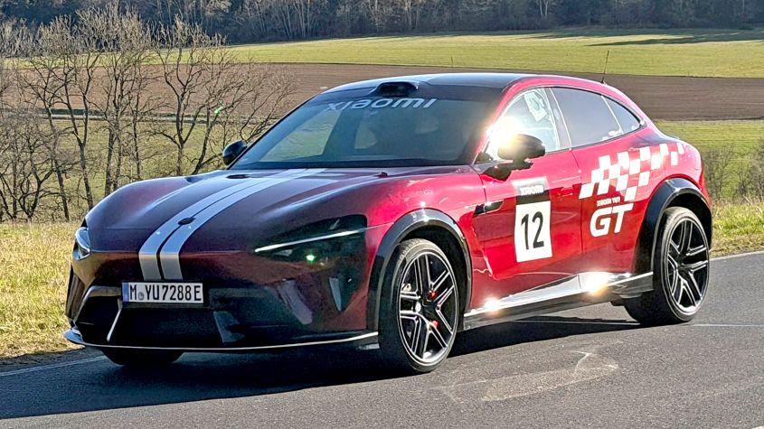 シャオミYU7 GT、フェラーリ・プロサングエ似だがパワーは遥かに上