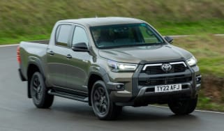 Toyota Hilux - front