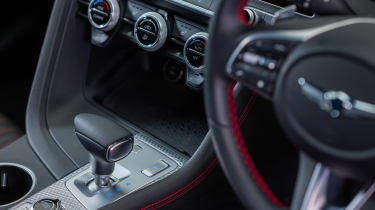 Genesis G70 Shooting Brake - interior