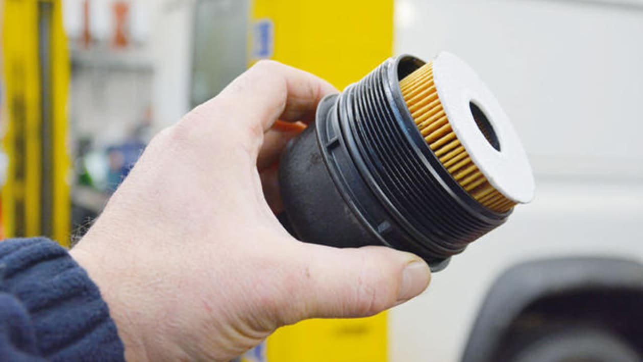 How to service your TD4 Freelander 2 pictures Auto Express